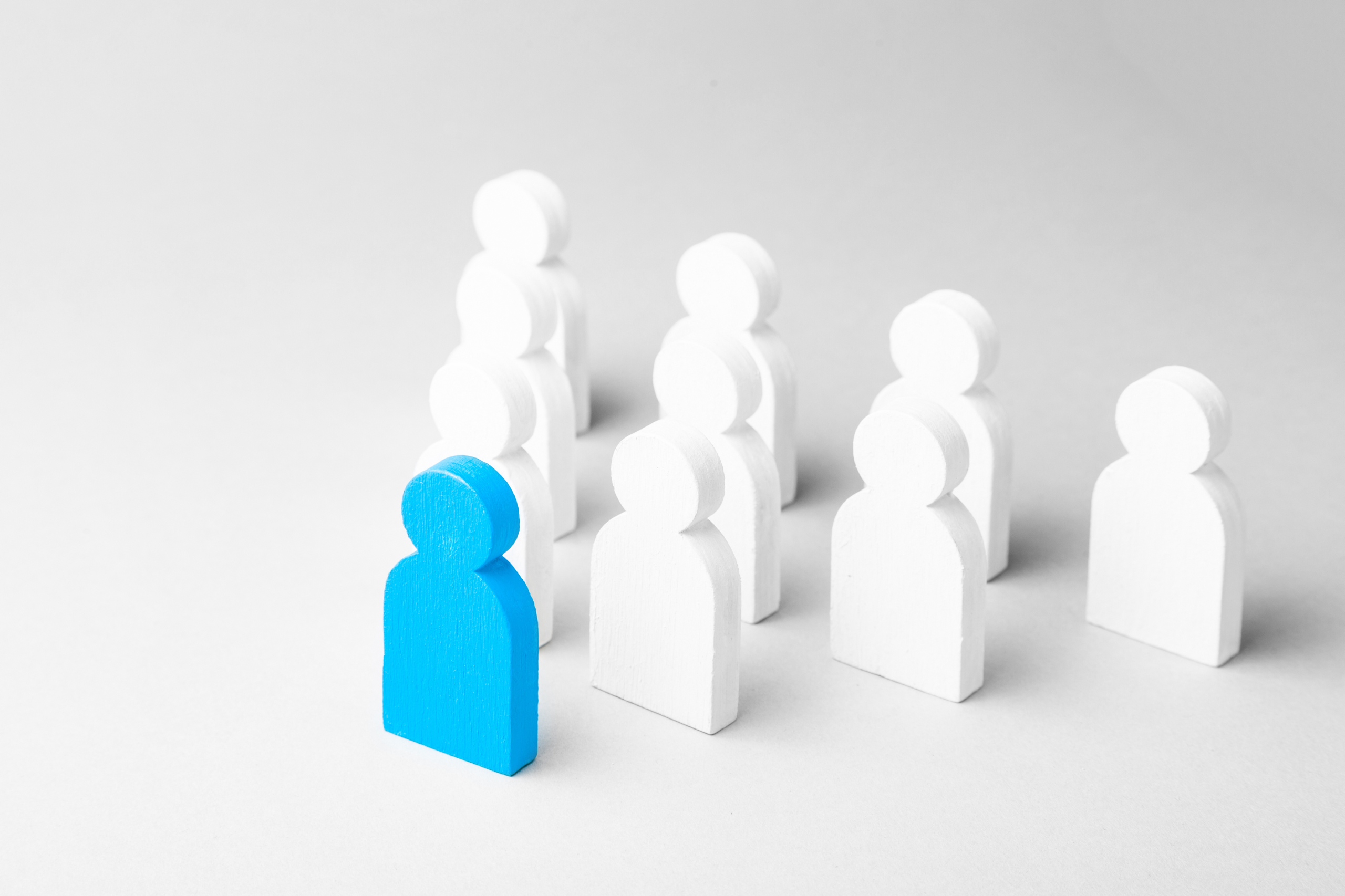 整理整頓とリーダーシップの関係性：職場の効率とモチベーション向上の秘訣